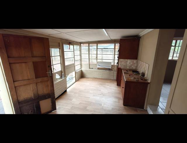 2 BEDROOM HOUSE FOR SALE IN OOS EINDE